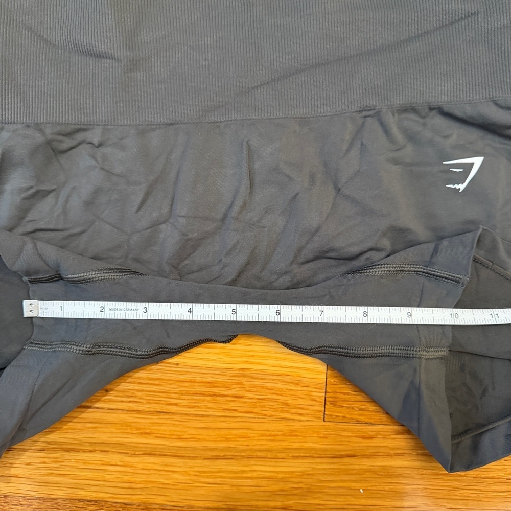 Gymshark Vital Seamless Shorts in Dark Gray - Size ?? Large - Picture 4 of 5
